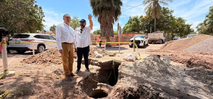 Desgaste acumulado de infraestructura subterránea provoca socavones. Desgaste acumulado de infraestructura subterránea provoca socavones.