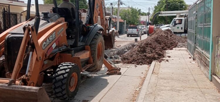 JAPAMA avanza en la rehabilitación de la red sanitaria de la colonia Gabriel Leyva
