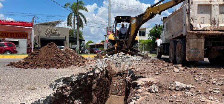 JAPAMA concluye en un solo día reparación de línea de drenaje en Río de Las Cañas